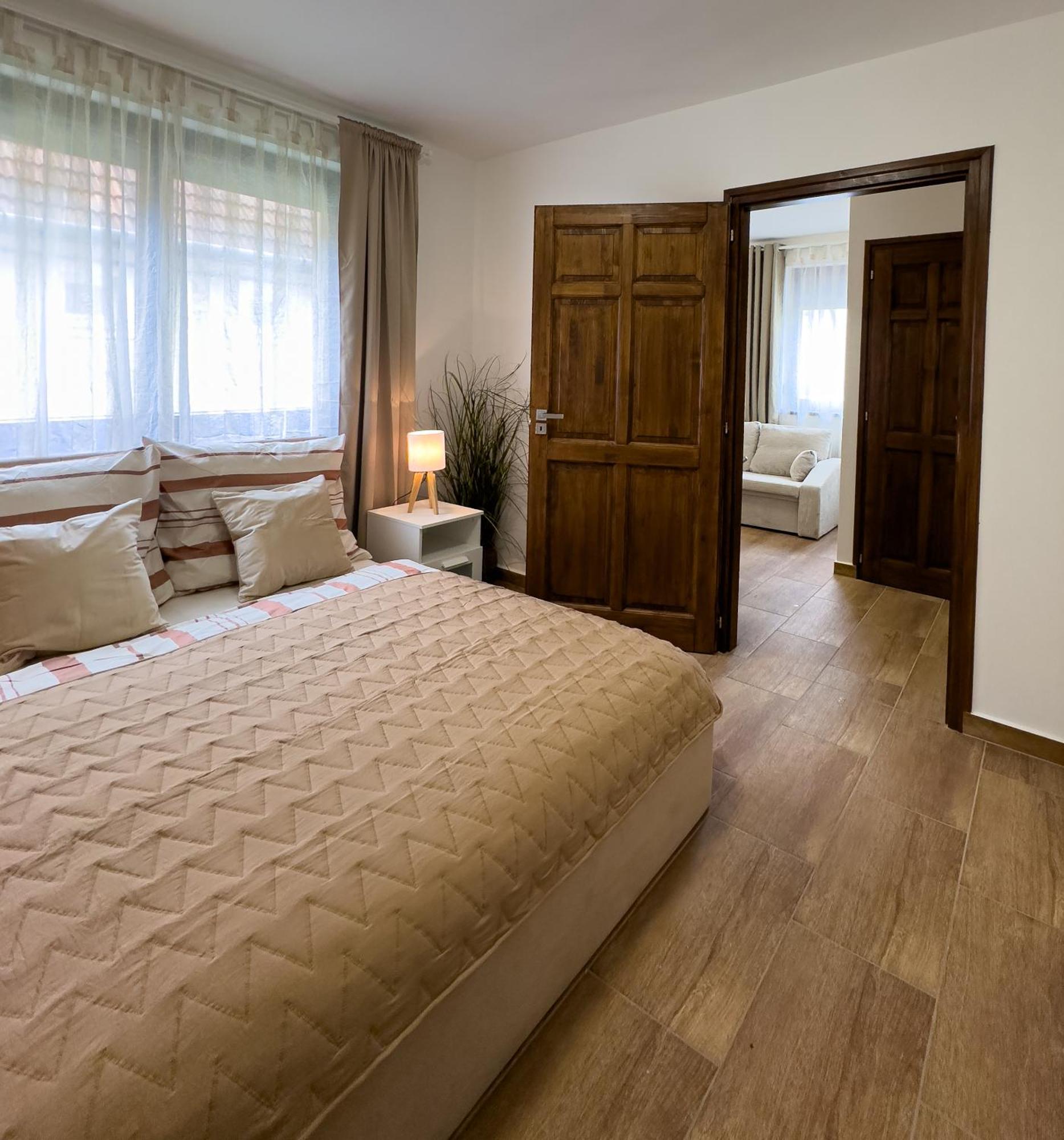 Rp Apartmanhaz Demjén Exteriér fotografie